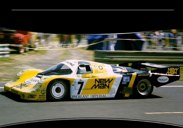 New & Restock - 1 : 18