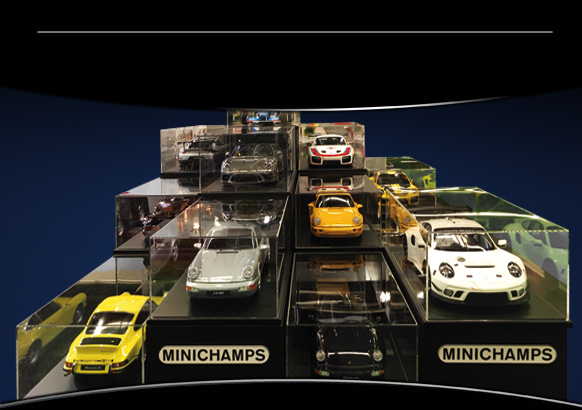 Pre-Order Porsche - 1 : 18